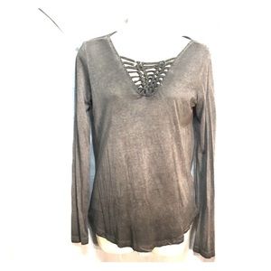 New Mudd t shirt distress wash jr. S